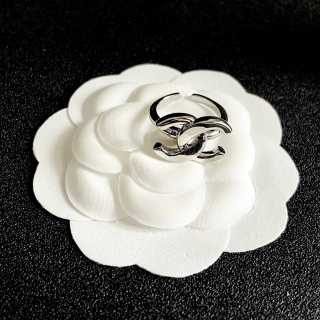 CHANEL Sculpted Ribbon CC Ring