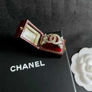 CHANEL Laurel Glow CC Ring