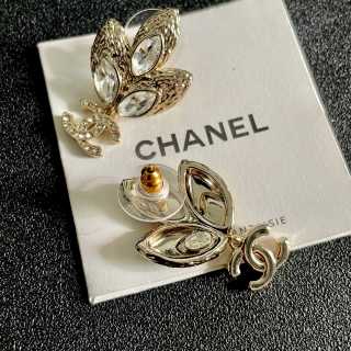 CHANEL Butterfly Bloom CC Drop Earrings