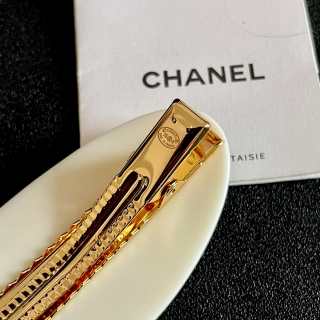 CHANEL Ivory Oval Hair Clip