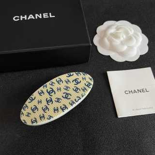 CHANEL Ivory Oval Hair Clip