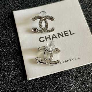 Chanel Elegant Signature CC Stud Earrings