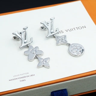 Louis Vuitton Blossom Drop Flower Stud Earrings
