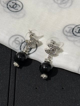 Chanel Black Pearl CC Drop Earrings – Elegant Luxury Fashion Jewelry