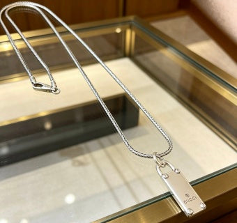 Gucci GG Engraved Plate Chain Necklace