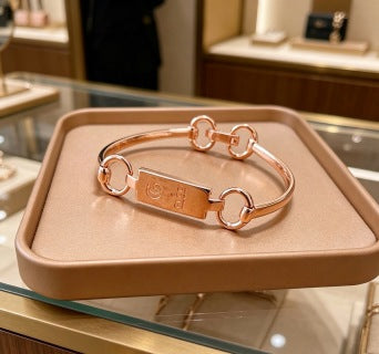 Gucci Interlocking G Link Chain Plaque Cuff Bracelet