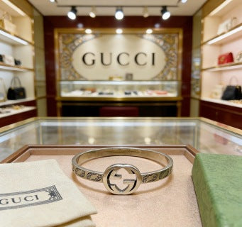 Gucci Interlocking G Crystal Texture Signet Cuff Bracelet