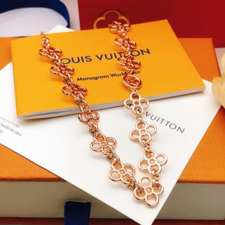 Louis Vuitton Blossom Chain Pendant Necklace