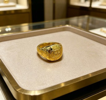 Gucci Interlocking G Engraved Signet Ring