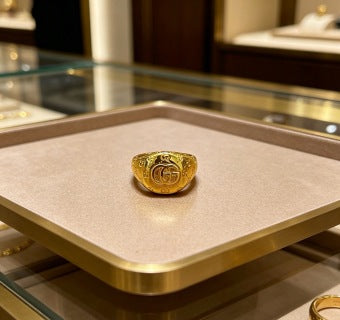 Gucci Interlocking G Engraved Signet Ring