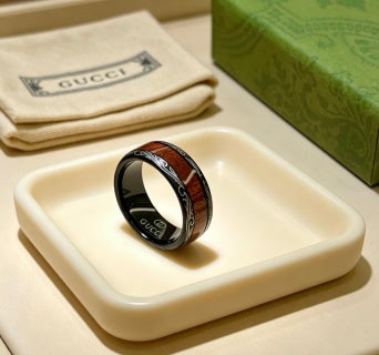 Gucci GG Black Ceramic Engraved Stripe Ring