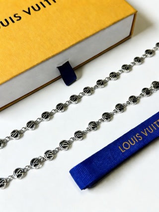 Louis Vuitton Monogram Pearl Link Necklace