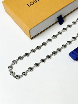 Louis Vuitton Monogram Pearl Link Necklace