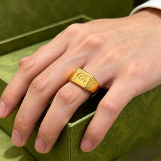 Gucci GG Geometric Signet Gold Ring