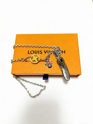 Louis Vuitton Feather Charm Heritage Chain Necklace