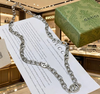 Gucci GG Engraved Oval Link Chain Necklace