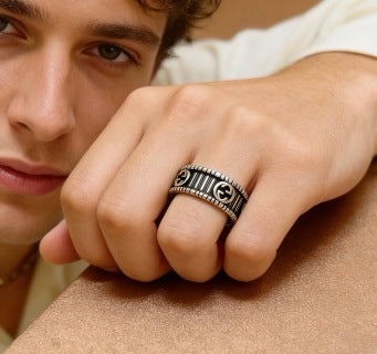 Gucci GG Engraved Heritage Band Ring