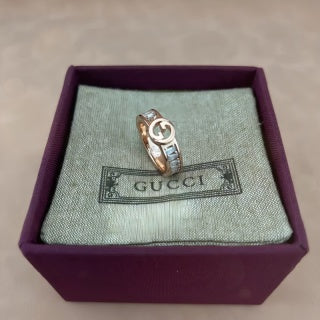 Gucci Interlocking G Twisted Band Ring
